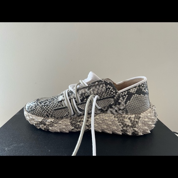 SOLD Unisex Giuseppe Zanotti Urchin Sneakers - Picture 7 of 13